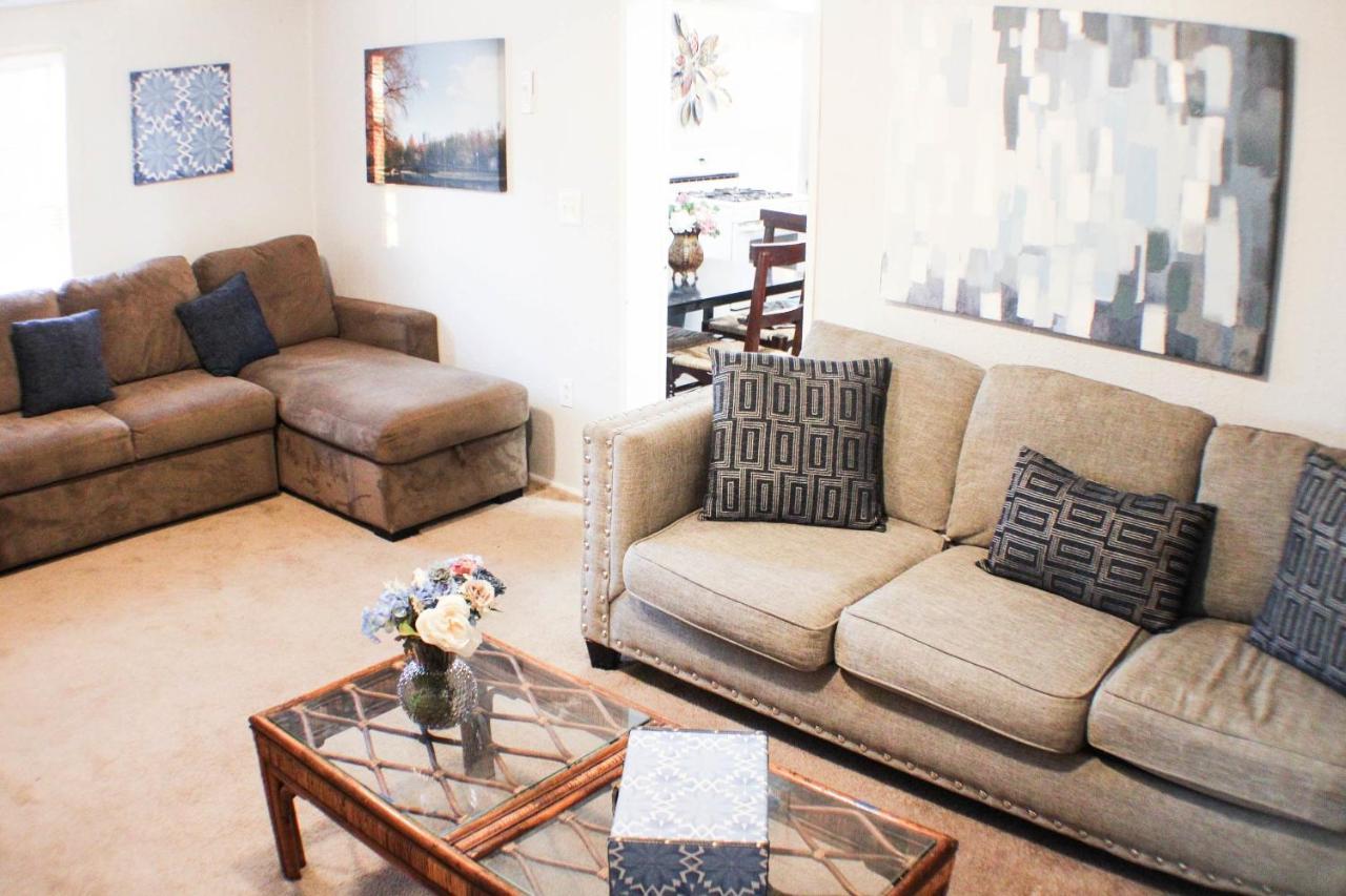 California Ave - 2 Bedroom - Home Away From Home! ピッツバーグ エクステリア 写真
