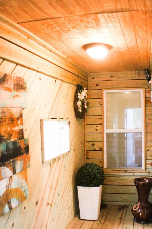 California Ave - 2 Bedroom - Home Away From Home! ピッツバーグ エクステリア 写真